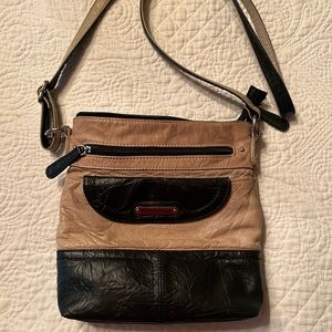 Stone Mountain Crossbody